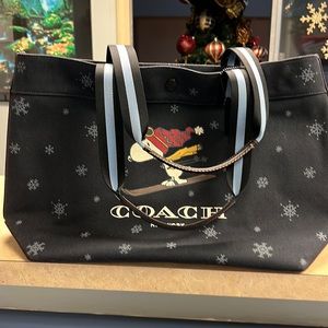 New Coach X Peanuts Tote 38 With Snoopy Ski Motif Heavy Duty Canvas Calf Leather